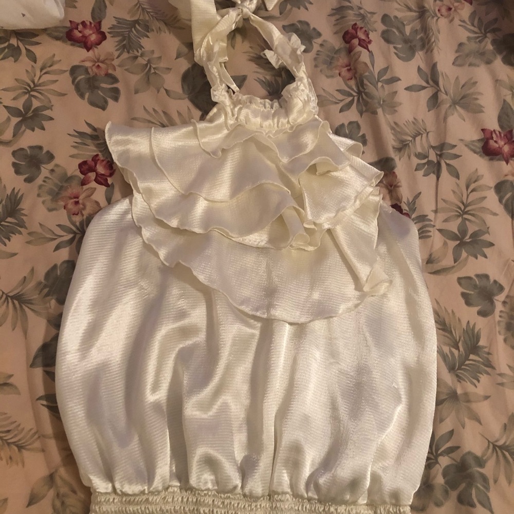 Halter w ruffles